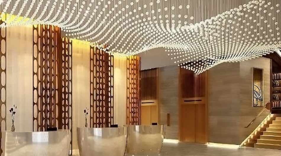 ترکیب فضا و نور در معماری: طراحی بهینه ساختمان‌های روشنایی طبیعی